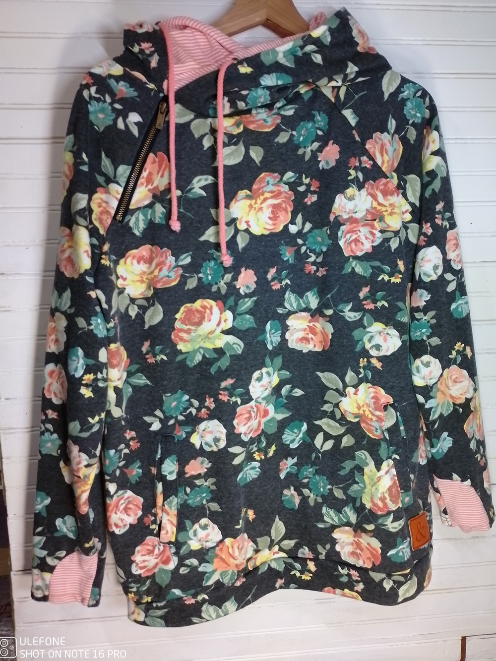 AMPERSAND AVE Floral Hooded Pullover Sweatshirt in Dark Gray with Pink